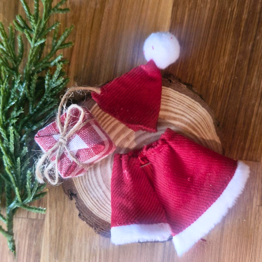 Cato Christmas edition - beginner friendly needle felt kit