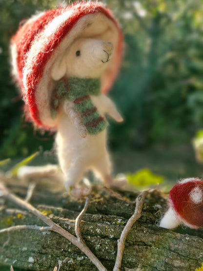 Needle felted mouse mushroom a moushroom