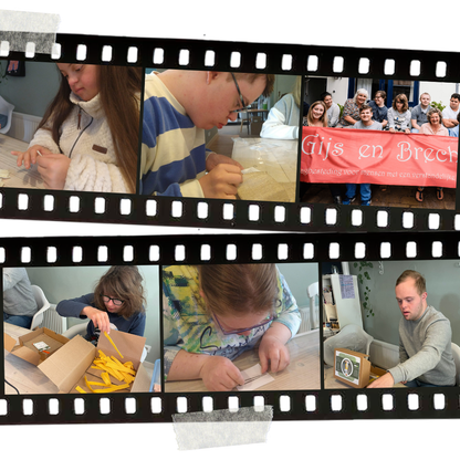 Christmas Frodo the fox – DIY Needle Felting Kit