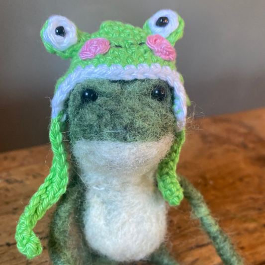 frog hat