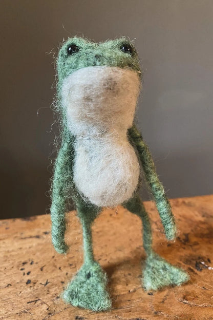 Needle felted frog